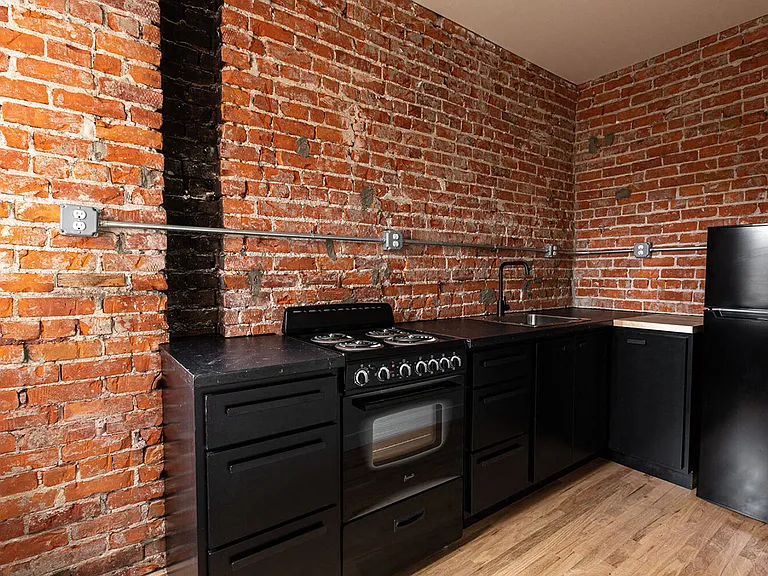 The Charlotte Apts — Photo 10