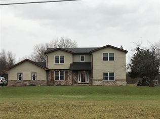 85 Bridgeman Rd, Churchville, NY 14428