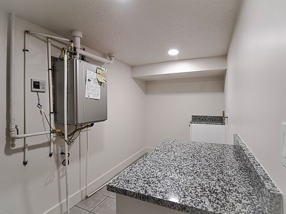 5th image of 1821 E Bosham Ln #B
