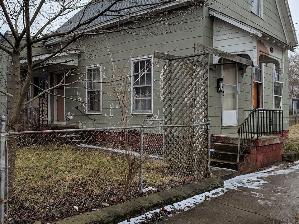 1st image of 1517 N B St