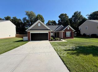 181 Jacobs Woods Cir, Troutman, NC 28166
