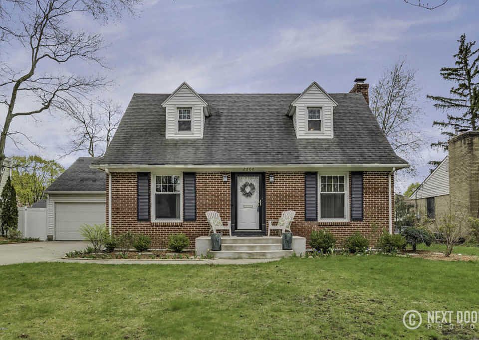 1st image of 2606 Beechwood Dr SE
