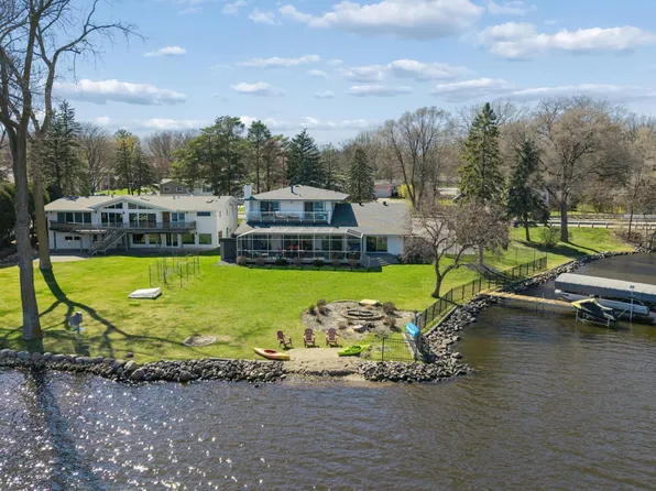 2065 Long Lake Rd, New Brighton, MN 55112