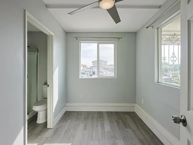 3774 Clavelita St #3774 — Photo 17