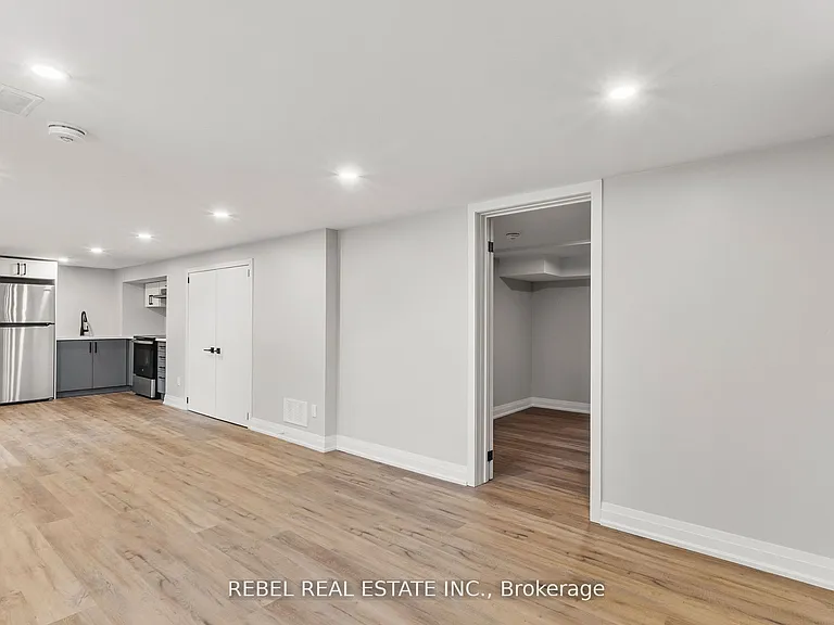 332 Cadillac Ave S #2 — Photo 5