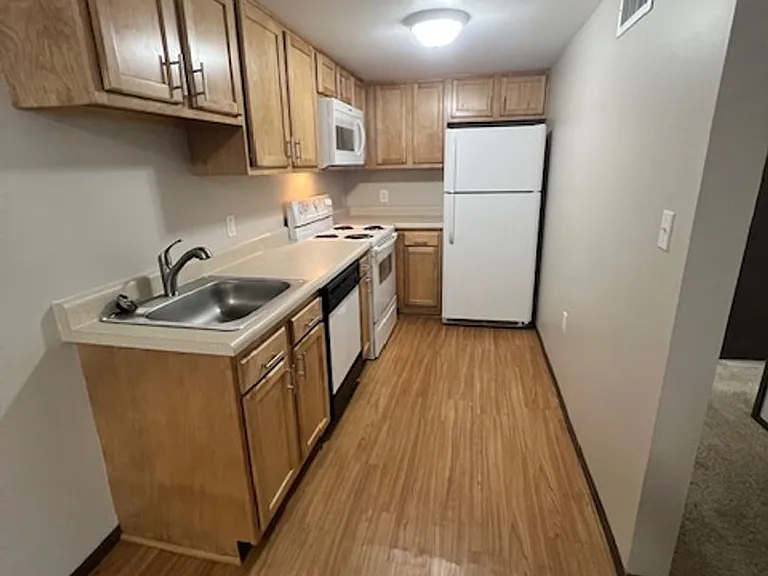 213 Baer Dr — Photo 3