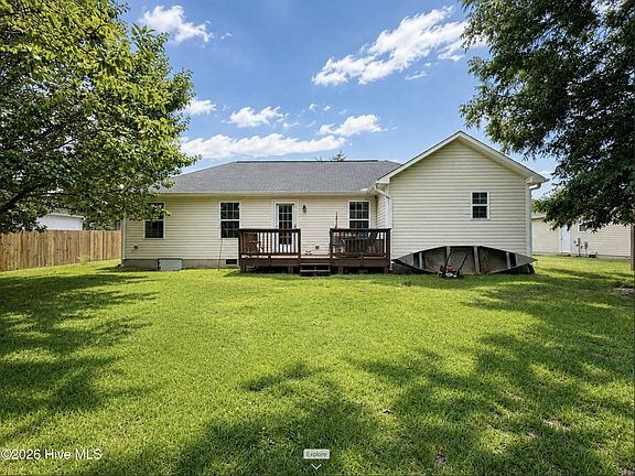 2nd image of 225 Woodgreen Lane