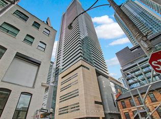 80 John St #3211, Toronto, ON M5V 3X4
