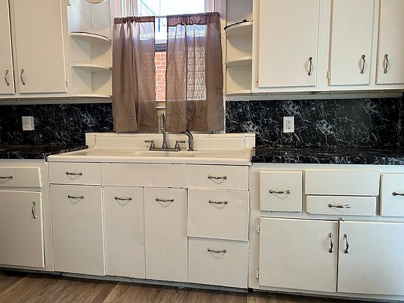 5th image of 281 W Cottage Pl APT 2