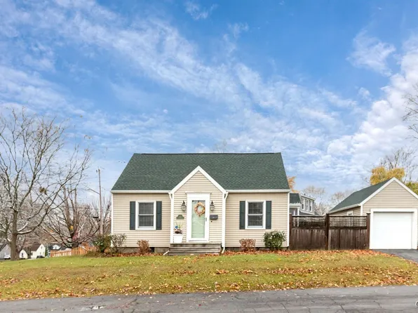 220 6th St, Liverpool, NY 13088