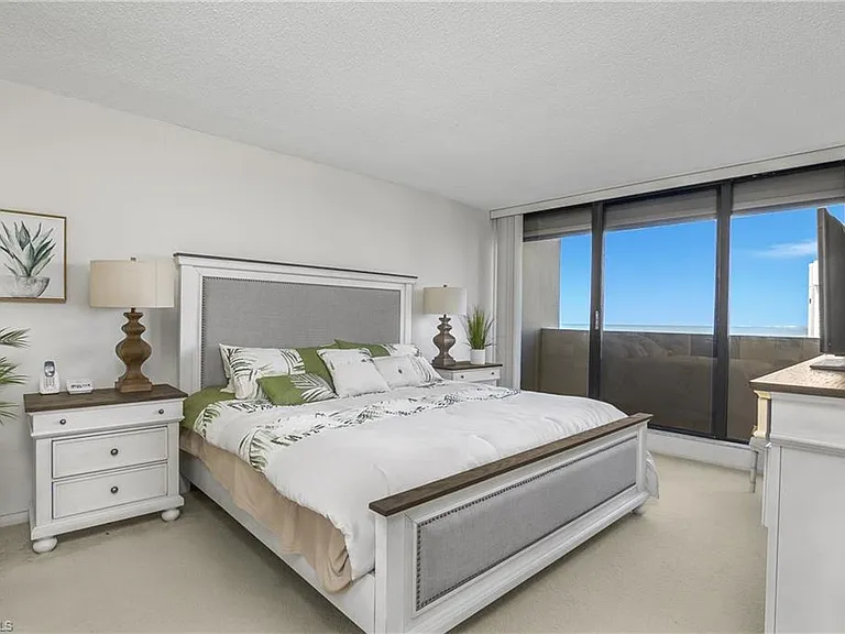 4005 Gulf Shore Blvd N #605 — Photo 11