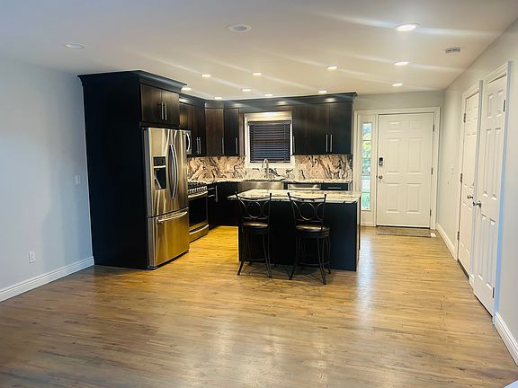 5th image of 113 Alicia Dr