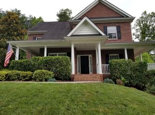 2211 Berrywood Dr, Knoxville, TN 37932