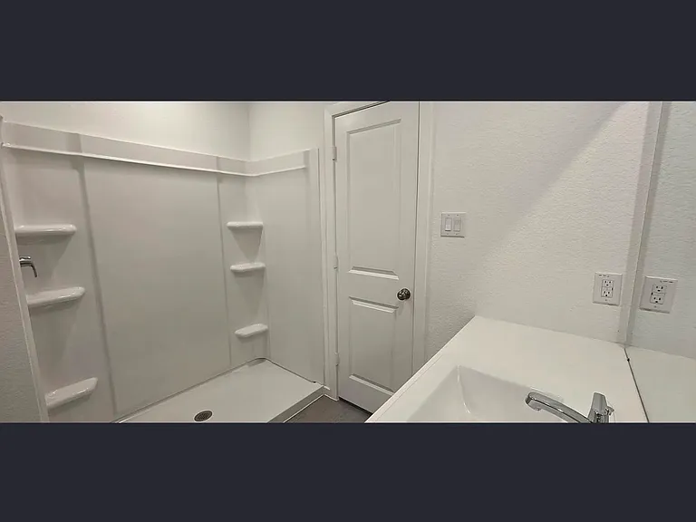 25597 Rose Creek Dr — Photo 10