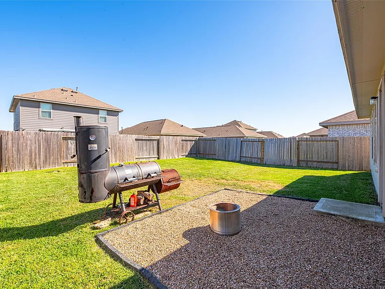 269 Bennett Loop — Photo 12