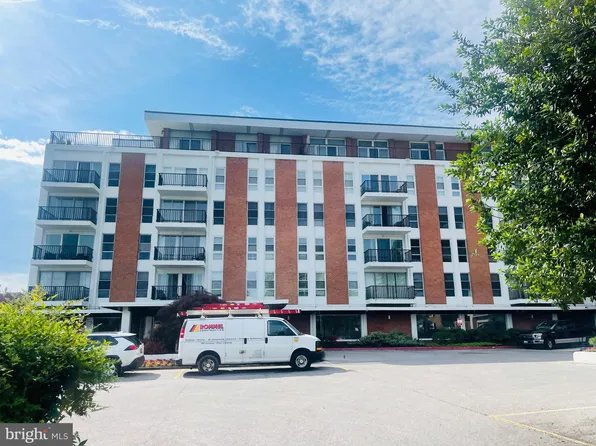 3601 Clarks Ln #405, Baltimore, MD 21215
