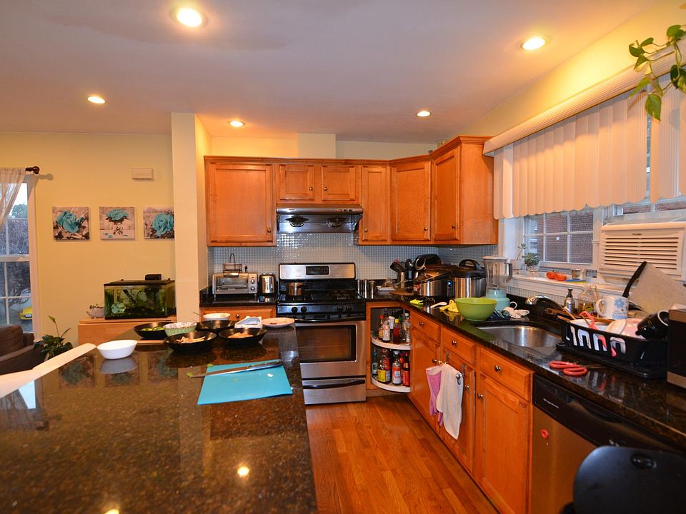 1st image of 184 Washington St Unit 7