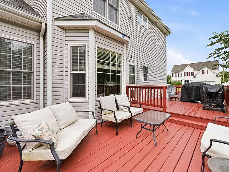 607 Green Garden Cir — Photo 37