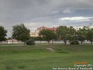 4th image of 15839 Chippewa Blvd