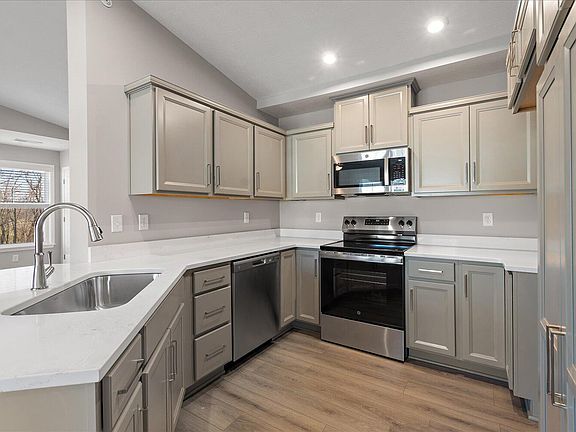 4th image of 2465 Cetona Way #408-300