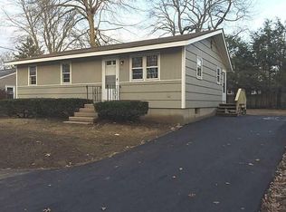 61 Inkberry Trl, Narragansett, RI 02882