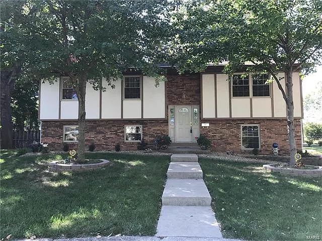1300 E C St photo 1