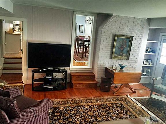 3rd image of 5110 W Shorewood Dr