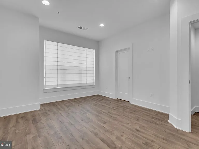 11366 Emerald Park Rd — Photo 28