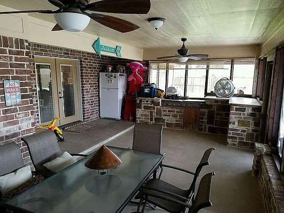3rd image of 215 County Road 2910
