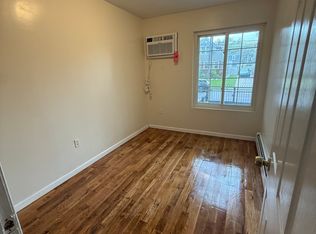 (Undisclosed Address), Rosedale, NY 11422