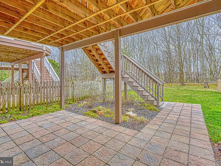 206 Colgate Dr — Photo 33