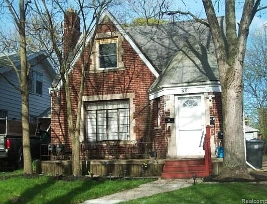 3rd image of 58 Dakota St