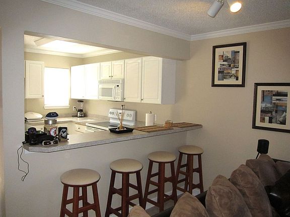 Breakfast bar.