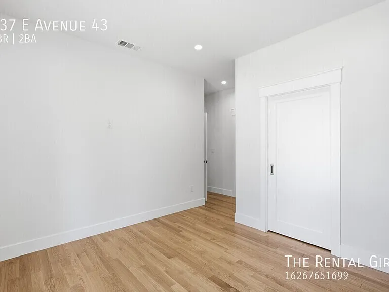 137 E Avenue 43 — Photo 25