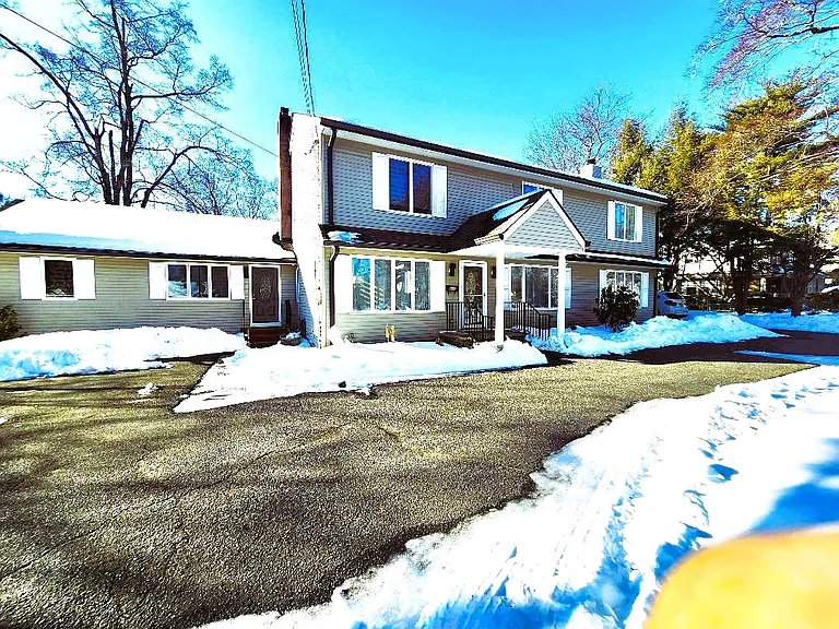 815 Highland Ave — Photo 1