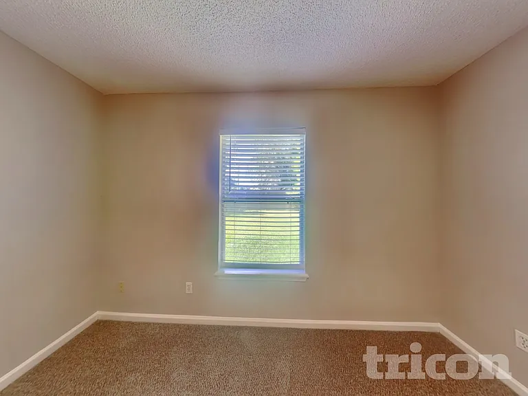 3099 Wavering Ln — Photo 13