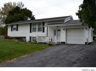 100 Willowwood Ln, Camillus, NY 13031