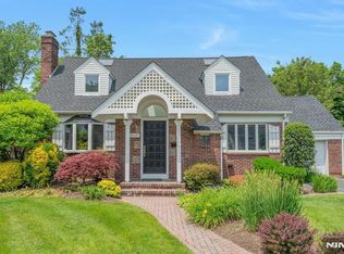 11-17 Fairhaven Pl, Fair Lawn, NJ 07410