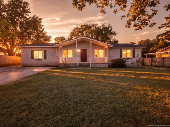 6513 Senator Dr, Fayetteville, NC 28304
