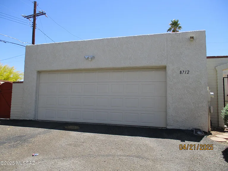 8712 E Terrace Pl — Photo 2