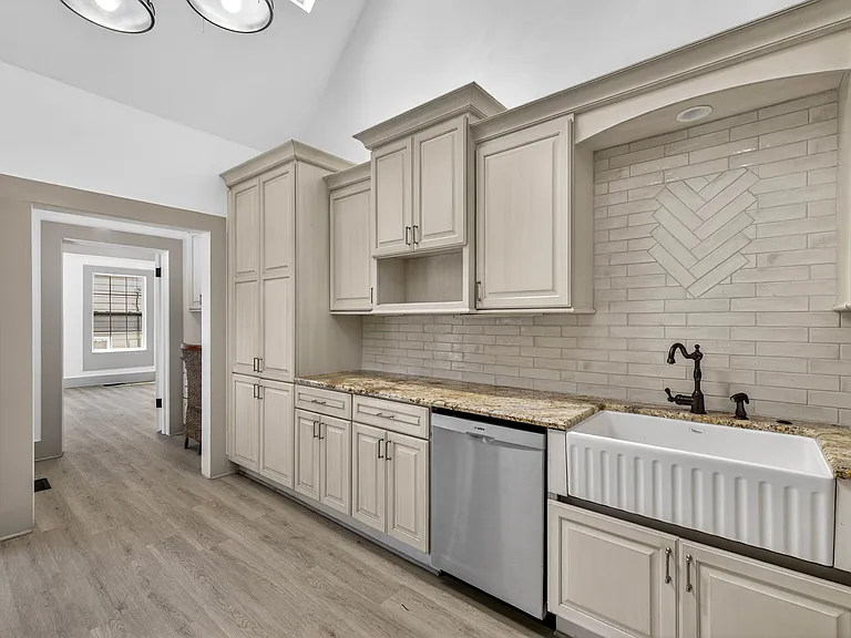 1330 Cherry St NE — Photo 18