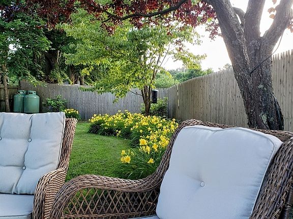 5th image of 199 Rhode Island Rd