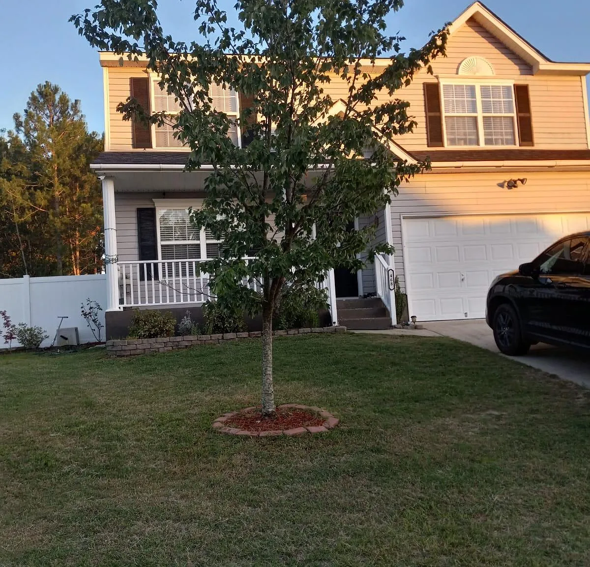 468 Ridgehill Dr — Photo 1