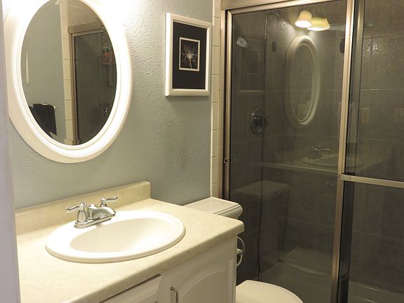 5th image of 3807 Knollcrest Dr