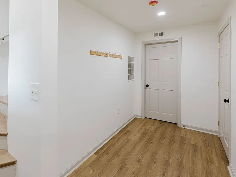 2591 Washington St #1 — Photo 23