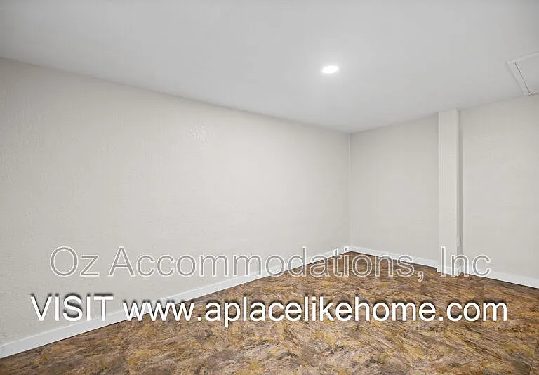 13909 Falkirk Cir — Photo 25