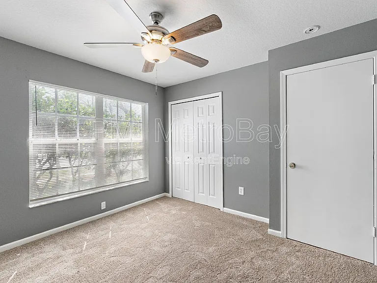 1010 Summer Breeze Dr — Photo 12