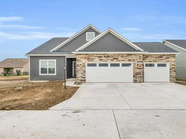 3906 Bay Cir, Champaign, IL 61822
