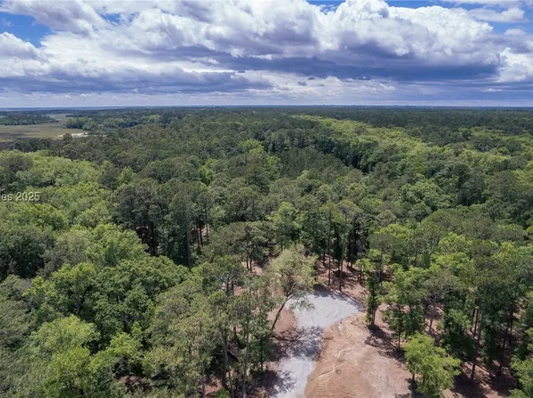 27 Spiderlily St, Bluffton, SC 29910