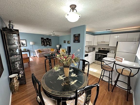 4th image of 51 Woodland Dr APT 206